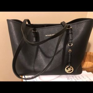 Large Michael Kors bag